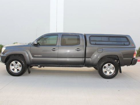 Used 2013 Toyota Tacoma 4x4 Double Cab w/ TRD Sport Pkg image 8