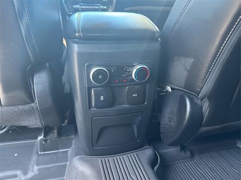 Used 2022 Ford Explorer Limited image 25