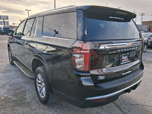 Used 2021 Chevrolet Suburban LT image 6