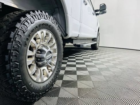Used 2022 Ford F350 Lariat w/ Chrome Package AWD/4WD image 14