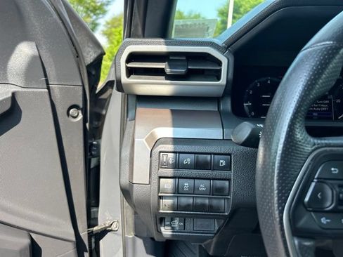 Used 2025 Toyota Tacoma TRD Off-Road AWD/4WD image 26