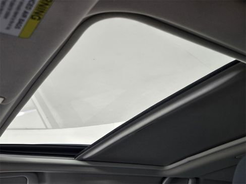 Used 2021 Subaru Forester Limited image 11