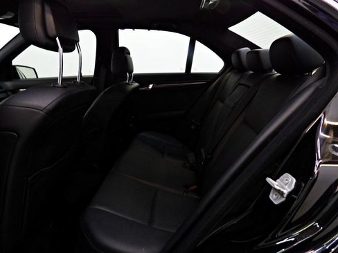 Used 2010 Mercedes-Benz C 300 Sedan image 10