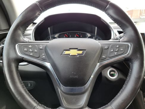 Used 2019 Chevrolet Equinox Premier FWD image 12