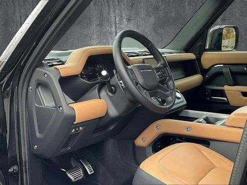 Used 2025 Land Rover Defender 110 V8 image 17