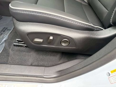 New 2026 GMC Acadia Denali w/ Super Cruise Package FWD image 19