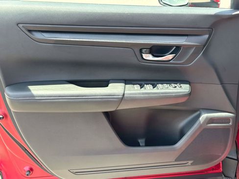 Certified 2025 Honda CR-V EX image 15