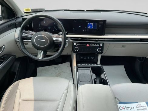 Used 2025 Hyundai Tucson Limited AWD/4WD image 19