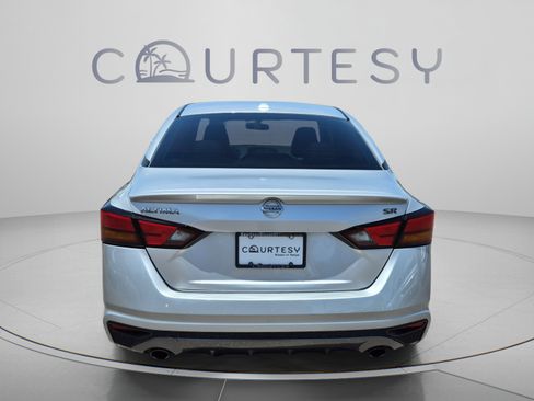 Used 2019 Nissan Altima 2.5 SR FWD image 6