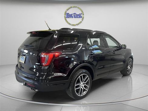 Used 2018 Ford Explorer Sport AWD/4WD image 4