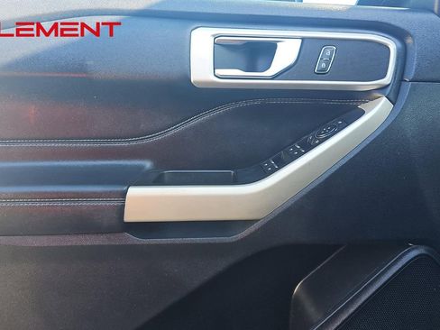 Used 2021 Ford Explorer XLT w/ Equipment Group 202A image 13