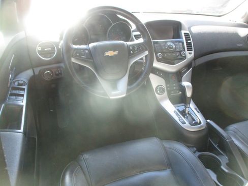 Used 2014 Chevrolet Cruze LT image 9