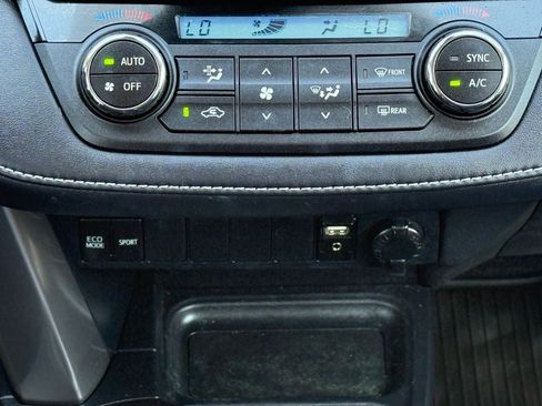 Used 2017 Toyota RAV4 XLE FWD image 25