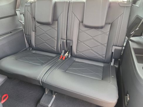 New 2026 Volkswagen Atlas SE FWD image 24