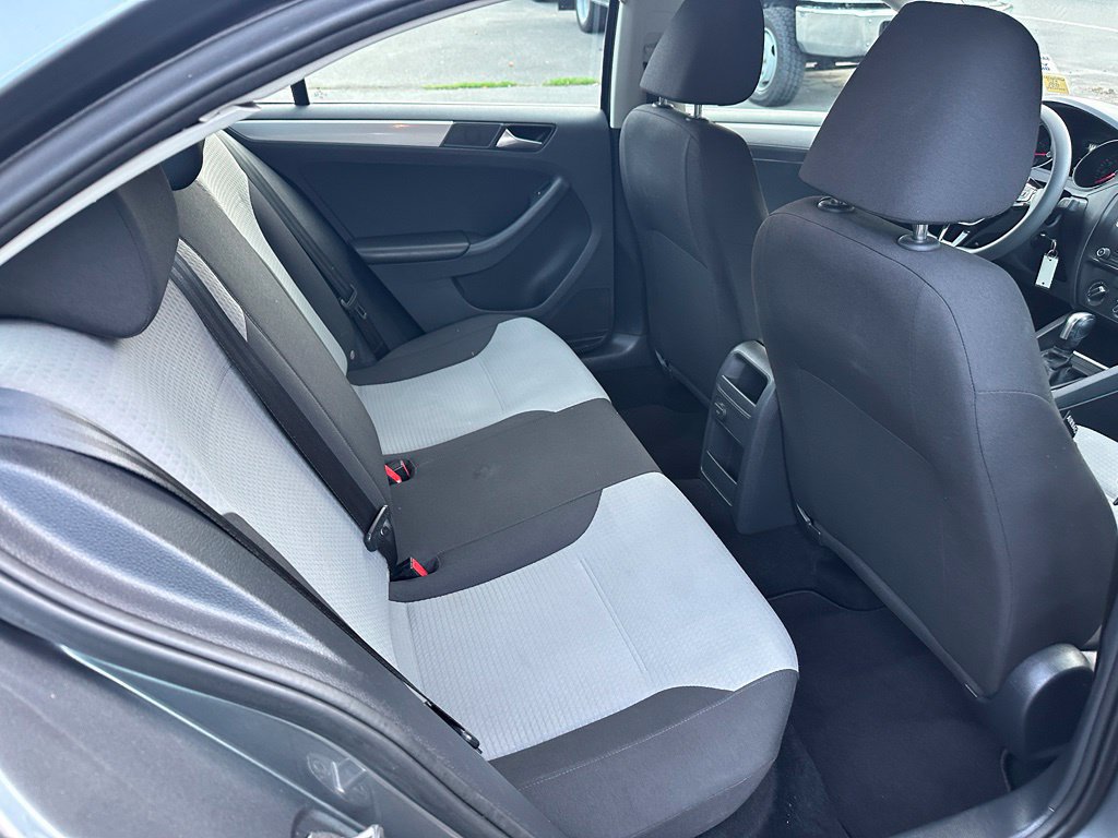 Used 2017 Volkswagen Jetta S FWD image 11