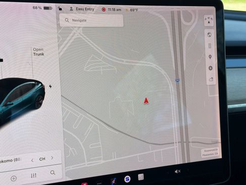 Used 2018 Tesla Model 3 Long Range image 24