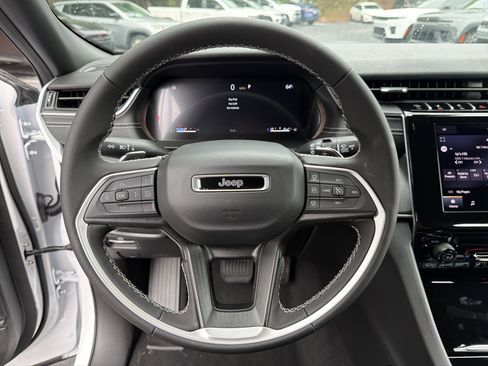 New 2026 Jeep Grand Cherokee Laredo AWD/4WD image 28