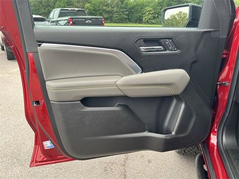 New 2025 Chevrolet Colorado ZR2 w/ Midnight Edition image 22