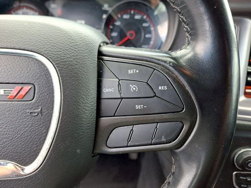 Used 2023 Dodge Charger SXT RWD image 18