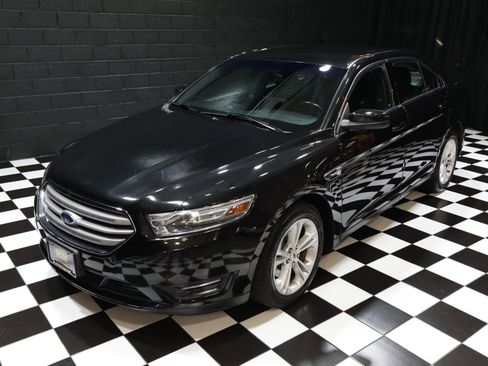 Used 2013 Ford Taurus SEL FWD image 6