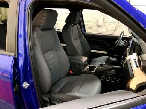 Used 2024 Toyota Tacoma TRD Off-Road image 8