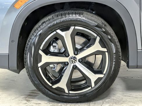 New 2026 Volkswagen Tiguan SE image 24