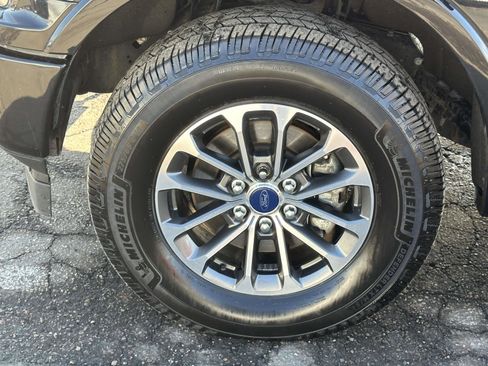 Used 2020 Ford F150 XLT w/ Equipment Group 302A Luxury image 9