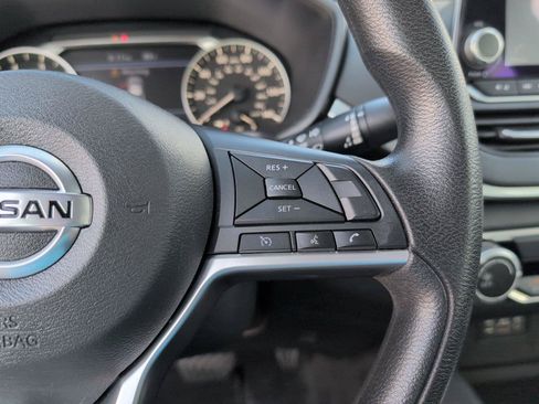 Used 2022 Nissan Altima 2.5 SV FWD image 26