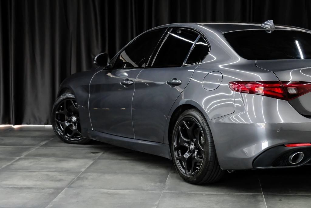 Used 2021 Alfa Romeo Giulia Sprint w/ Nero Edizione RWD image 12