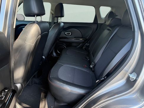 Used 2018 Kia Soul ! w/ Tech Package FWD image 11