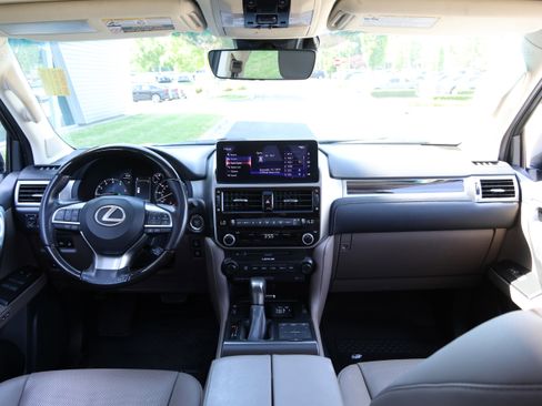 Used 2022 Lexus GX 460 Premium w/ Premium Plus Package AWD/4WD image 17