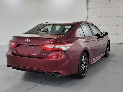 Used 2018 Toyota Camry SE FWD image 9