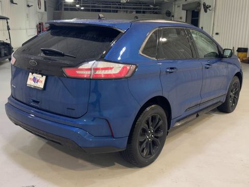Used 2022 Ford Edge SE w/ Black Appearance Package AWD/4WD image 9