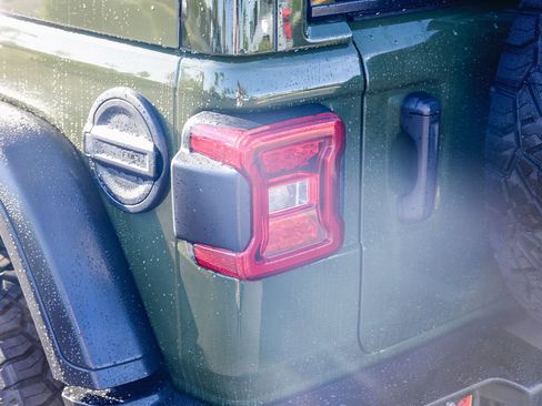 Used 2021 Jeep Wrangler Unlimited Rubicon image 7