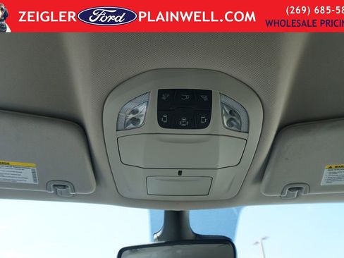 Used 2023 Chrysler Pacifica Touring-L FWD image 32