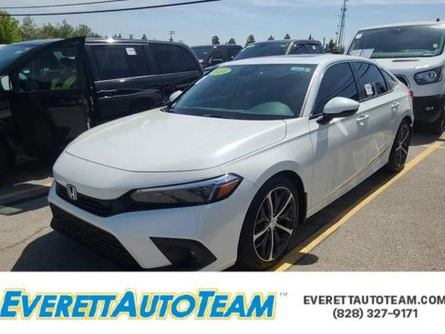 Used 2024 Honda Civic Touring image 1