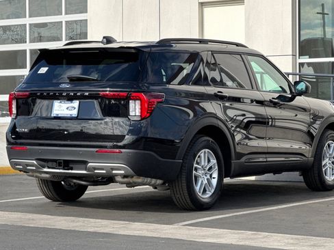 New 2026 Ford Explorer Active w/ Active Comfort Package RWD image 3