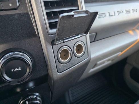 Used 2019 Ford F550 4x4 Regular Cab Super Duty image 33