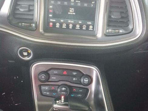 Used 2021 Dodge Challenger SXT image 9
