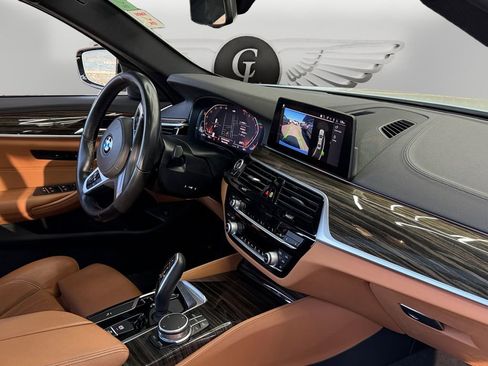 Used 2020 BMW 540i w/ M Sport Package image 23