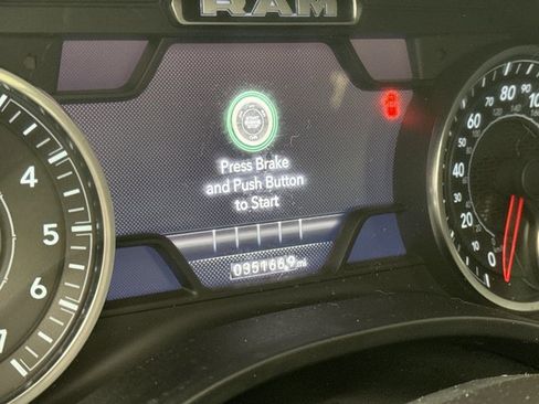 Used 2022 RAM 1500 Laramie image 10