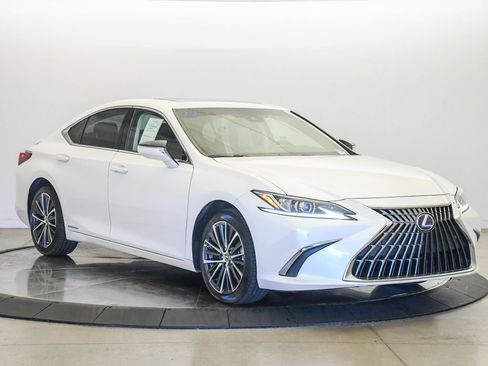 Used 2022 Lexus ES 300h w/ Premium Package FWD image 5