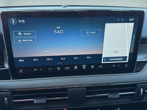 Certified 2024 Lincoln Corsair Reserve w/ Jet Appearance Package AWD/4WD image 23
