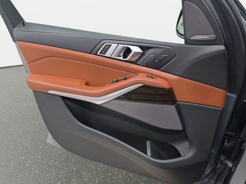 Certified 2024 BMW X5 xDrive40i w/ Executive Package image 24