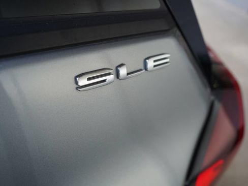 Used 2024 GMC Terrain SLE AWD/4WD image 8