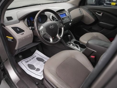 Used 2012 Hyundai Tucson GLS image 8