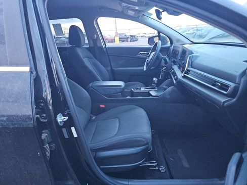 Used 2023 Kia Sportage LX FWD image 11