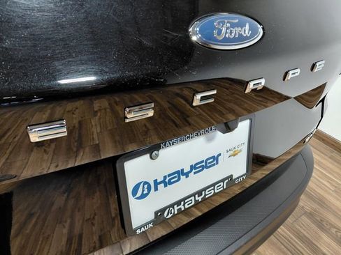 Used 2025 Ford Escape ST-Line AWD/4WD image 10