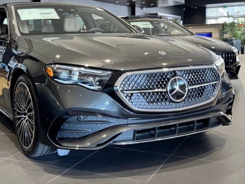 New 2025 Mercedes-Benz E 350 Sedan image 3