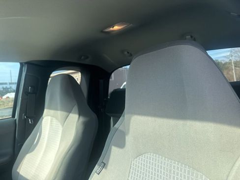 Used 2019 Toyota Tacoma SR5 image 9